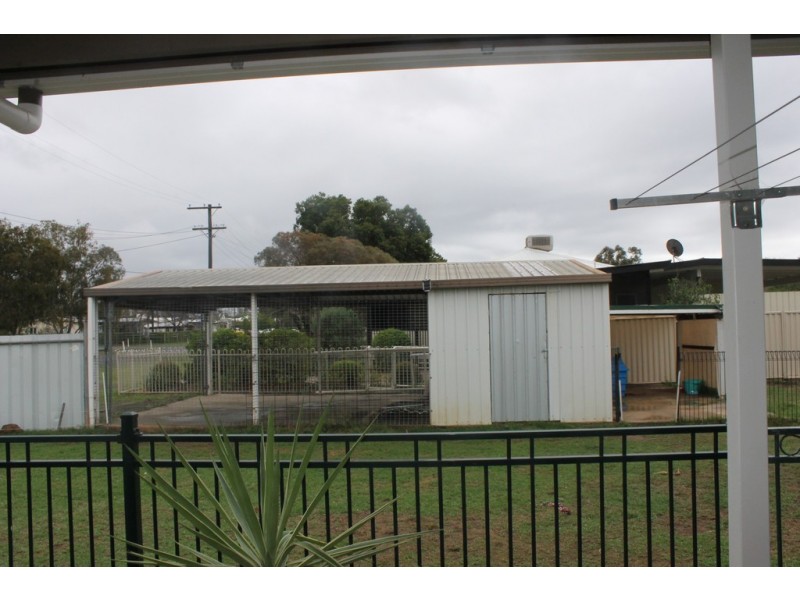 122 Pratten Street, Dalby QLD 4405