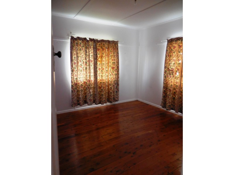 1 Blaxland Road, Dalby QLD 4405