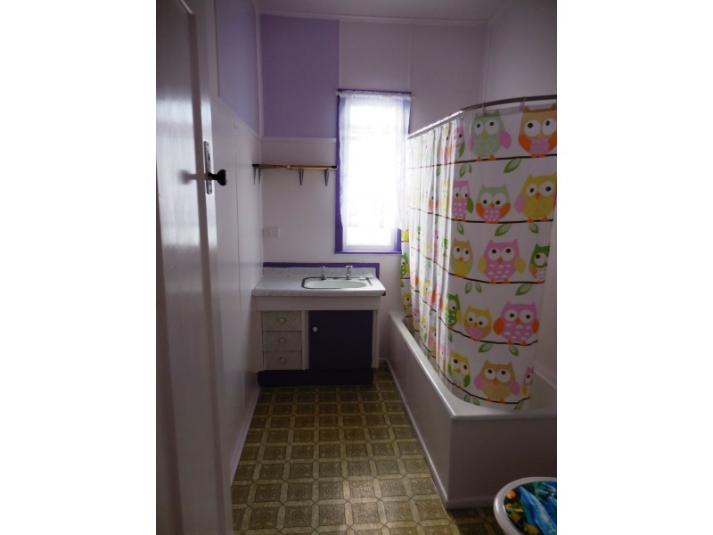 1 Blaxland Road, Dalby QLD 4405