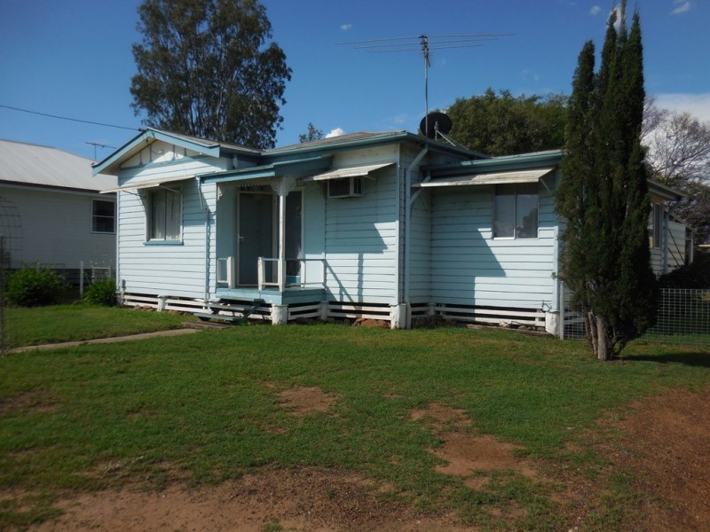 1 Blaxland Road, Dalby QLD 4405