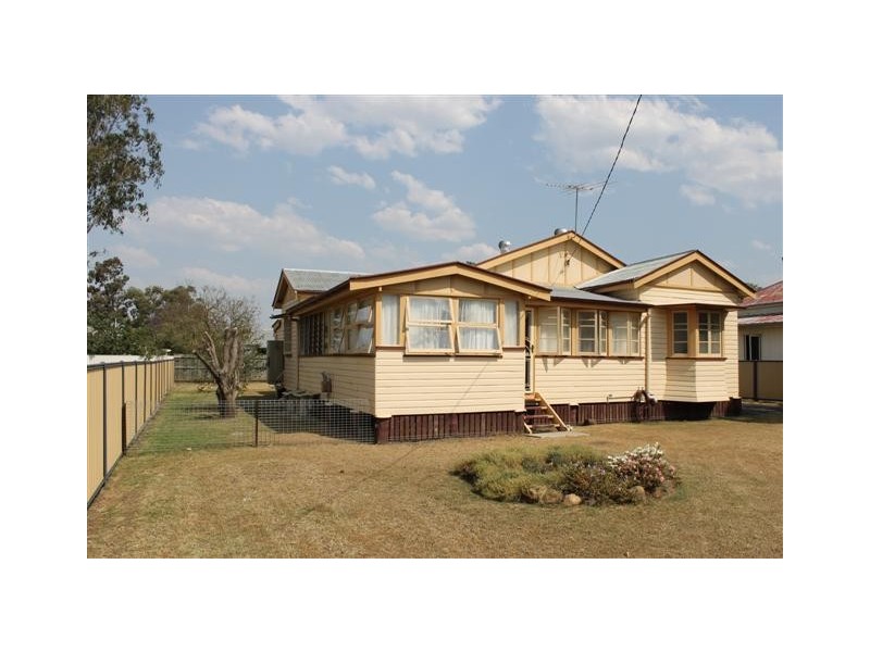 3 MYALL STREET, Dalby QLD 4405