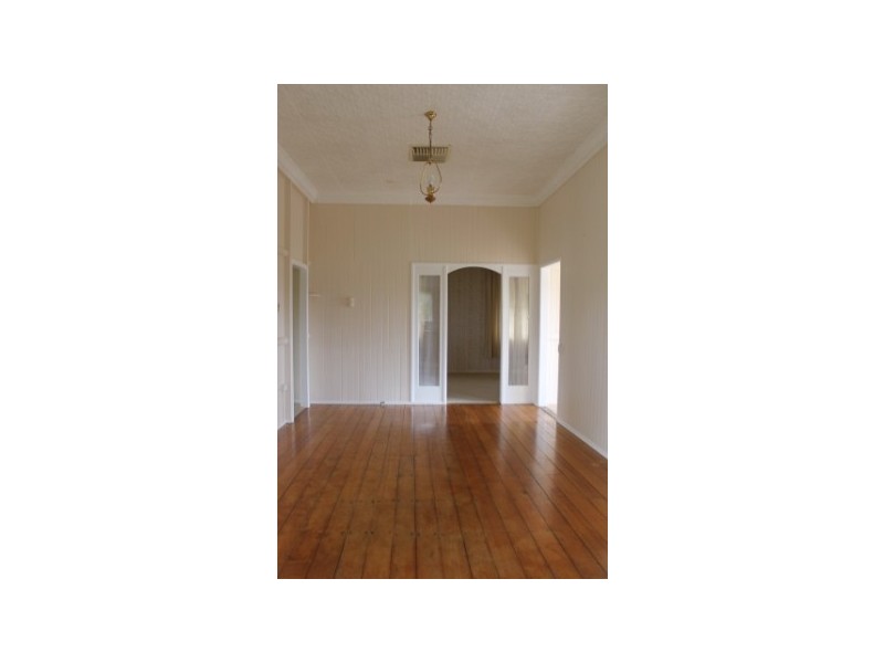 33 OWEN STREET, Dalby QLD 4405