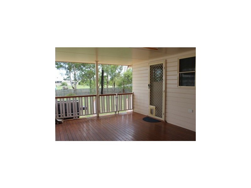 9 AZALEA CRT, Dalby QLD 4405