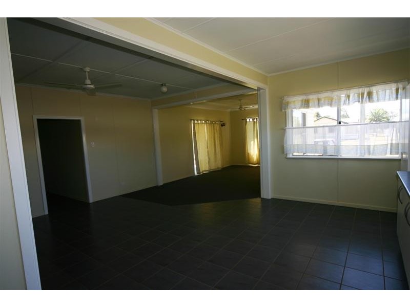 118 Bunya Street, Dalby QLD 4405