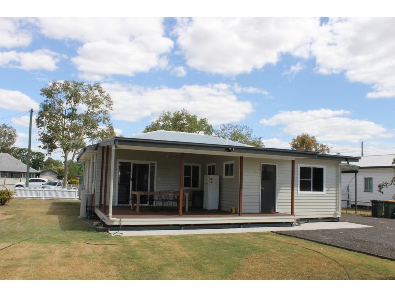 50 Nicholson Street, Dalby QLD 4405