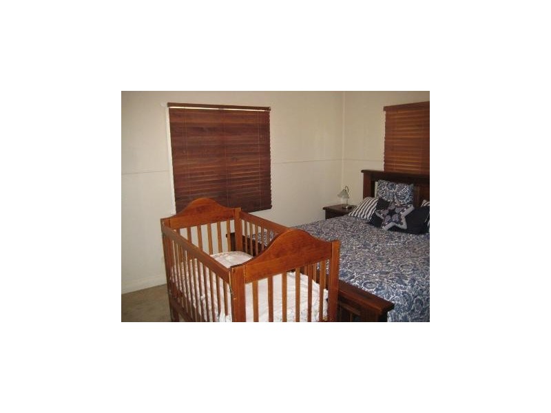 35  KOMMAMURRA ROAD, Dalby QLD 4405