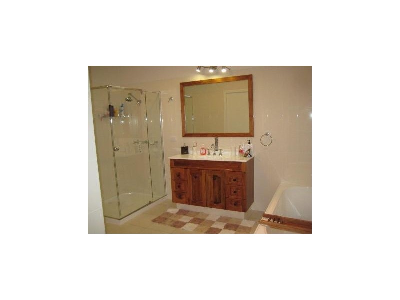 35  KOMMAMURRA ROAD, Dalby QLD 4405