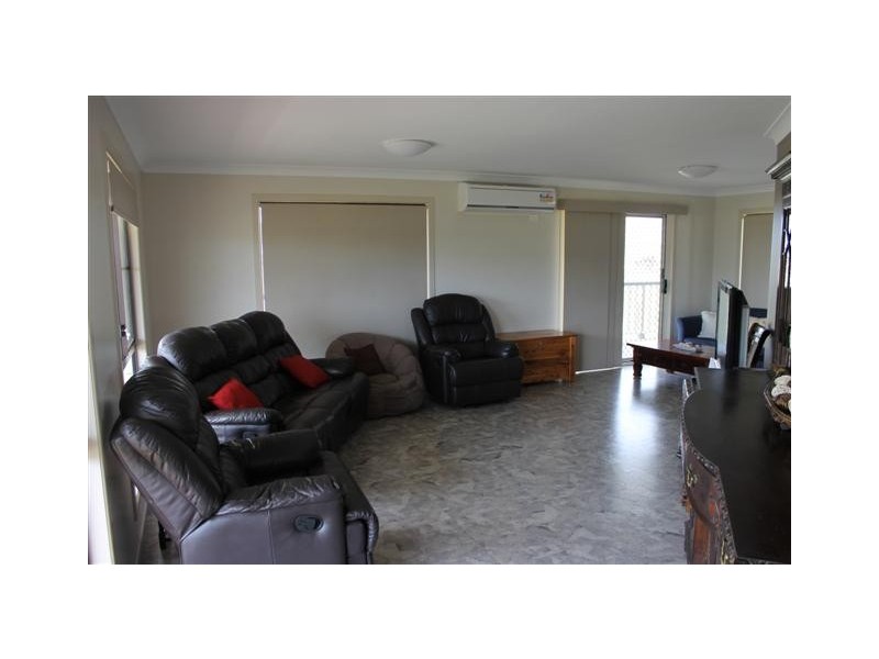 32 Henderson Street, Dalby QLD 4405
