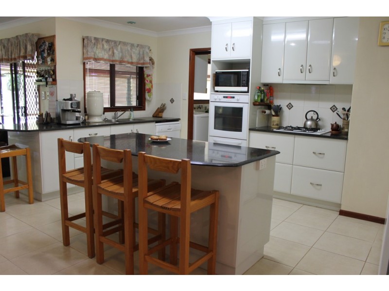 7 Delma Court, Dalby QLD 4405