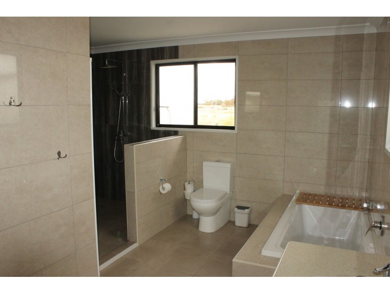 40 Katherine Street, Dalby QLD 4405