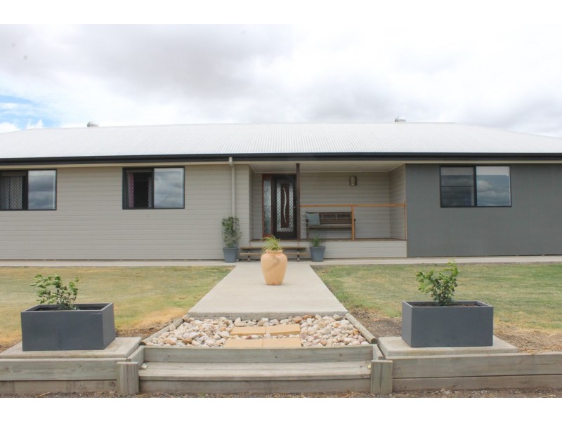 40 Katherine Street, Dalby QLD 4405