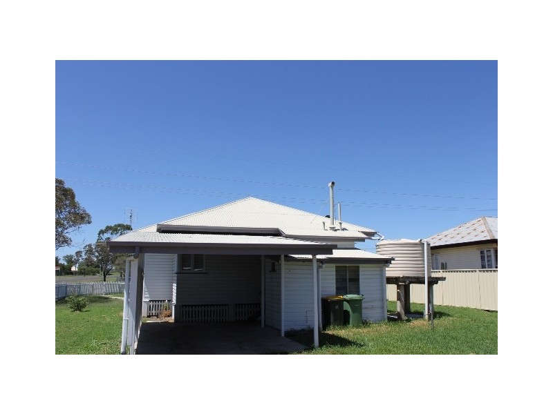 120  BUNYA STREET, Dalby QLD 4405