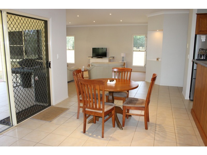 64 Thoroughbred Parade, Dalby QLD 4405