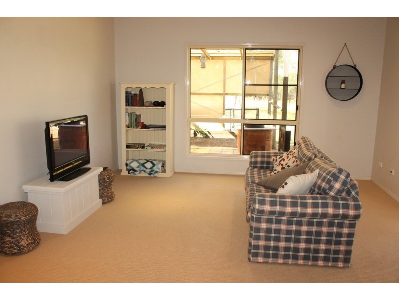 64 Thoroughbred Parade, Dalby QLD 4405