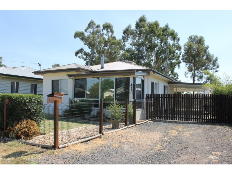 3B Besley Street, Dalby QLD 4405