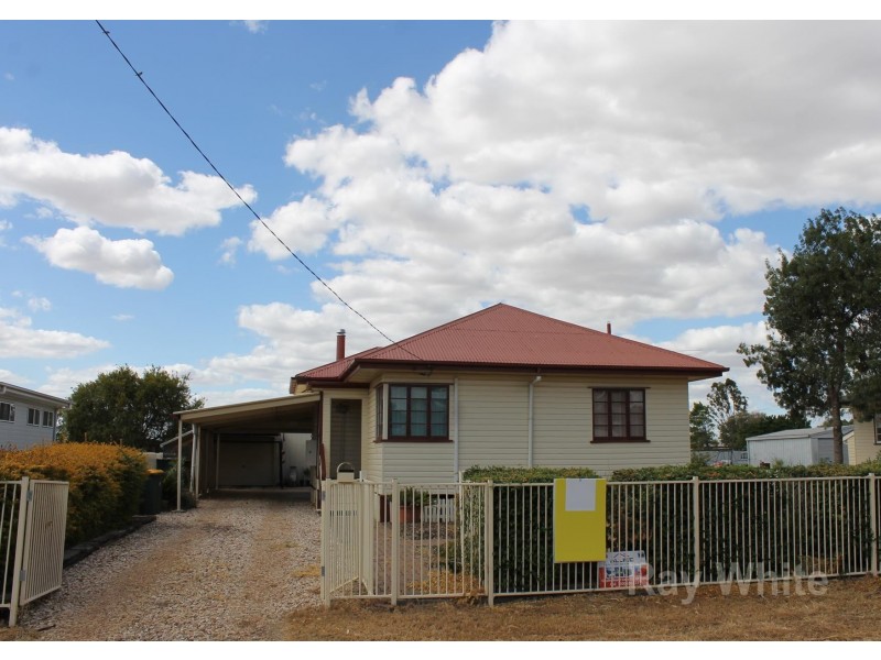 11 Etty Street, Dalby QLD 4405