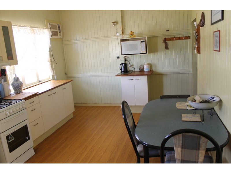 11 Etty Street, Dalby QLD 4405