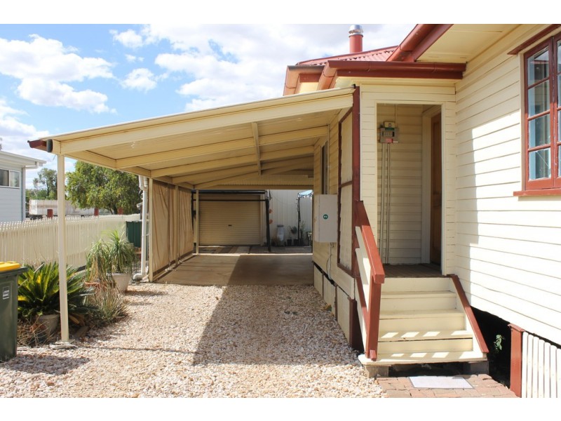 11 Etty Street, Dalby QLD 4405