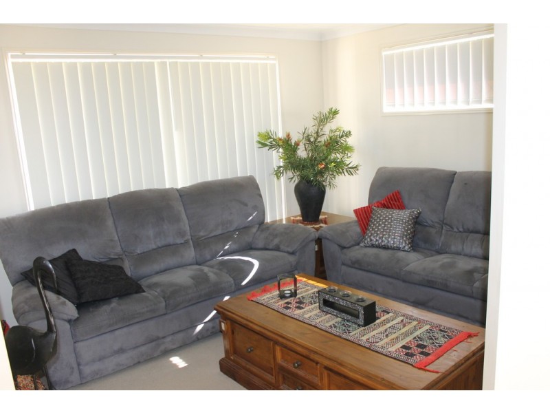 61 Diggers Drive, Dalby QLD 4405