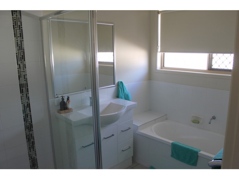 61 Diggers Drive, Dalby QLD 4405