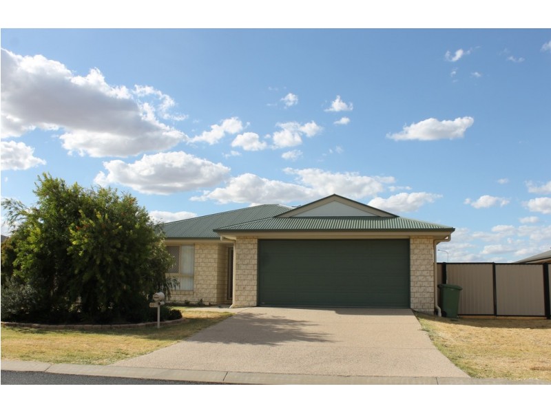 61 Diggers Drive, Dalby QLD 4405
