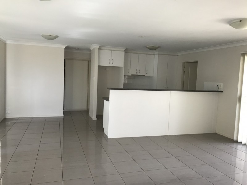 5 Barry Place, Dalby QLD 4405