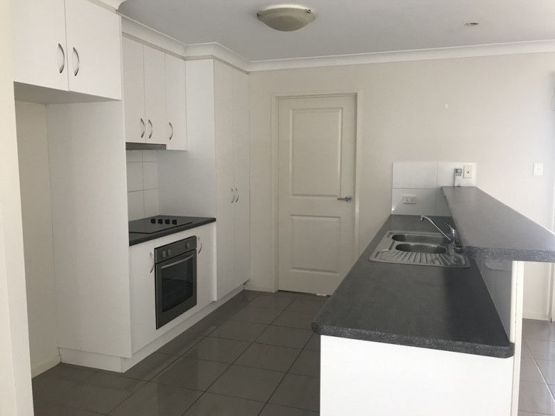 5 Barry Place, Dalby QLD 4405