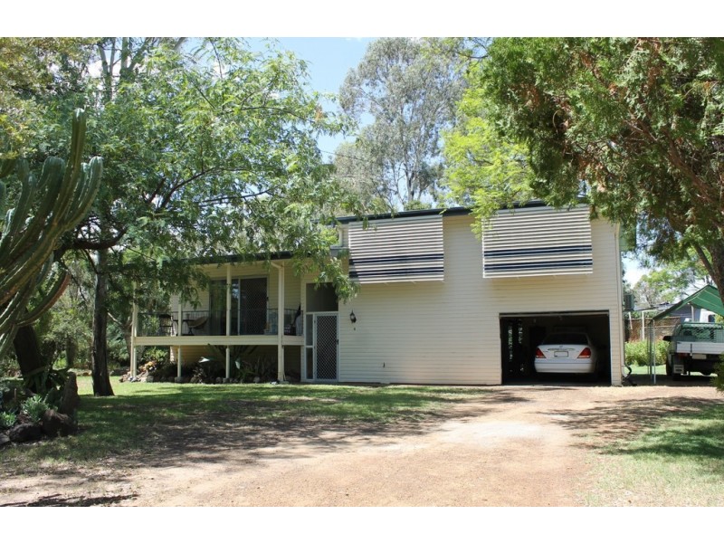 1 Arthur Street, Dalby QLD 4405