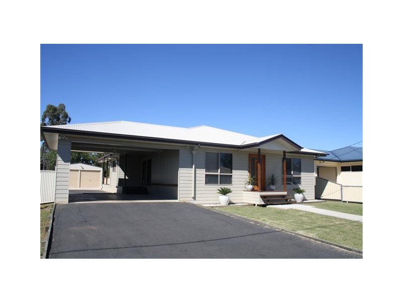 23 Homebush Street, Dalby QLD 4405