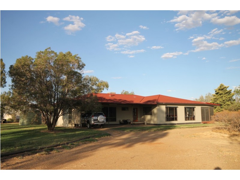 16860 Warrego Highway, Bowenville QLD 4404