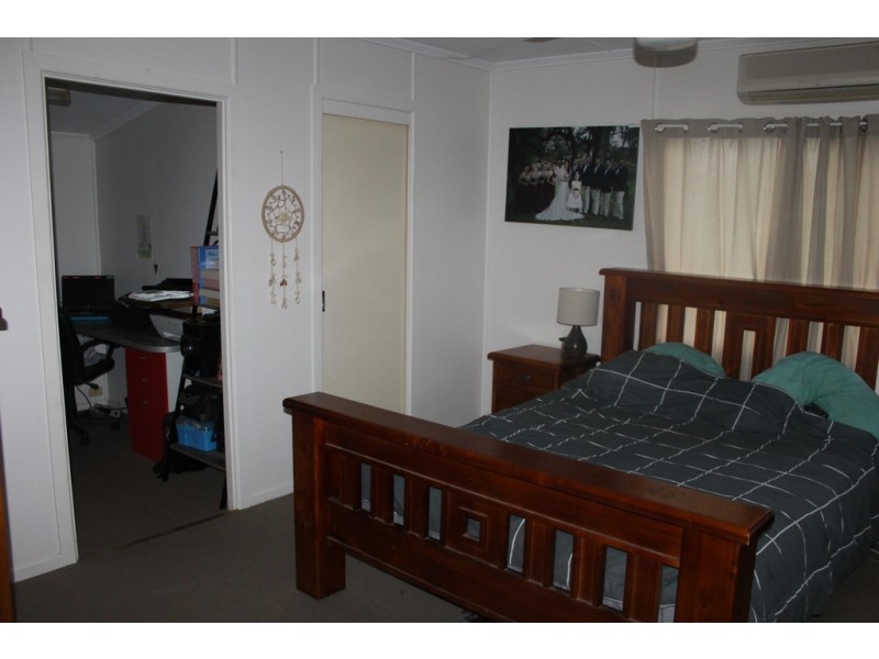 37 Geisel Street, Dalby QLD 4405