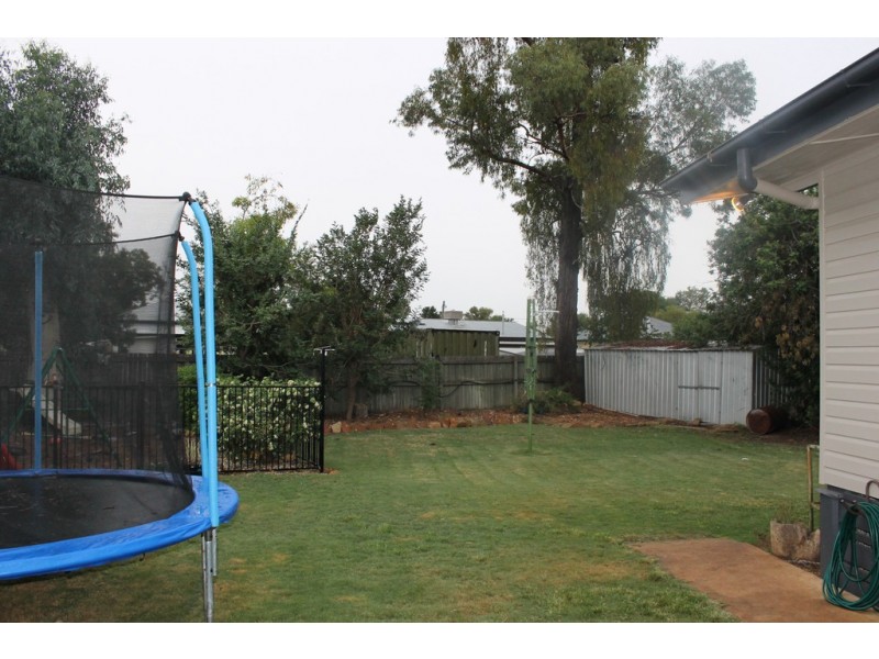 37 Geisel Street, Dalby QLD 4405