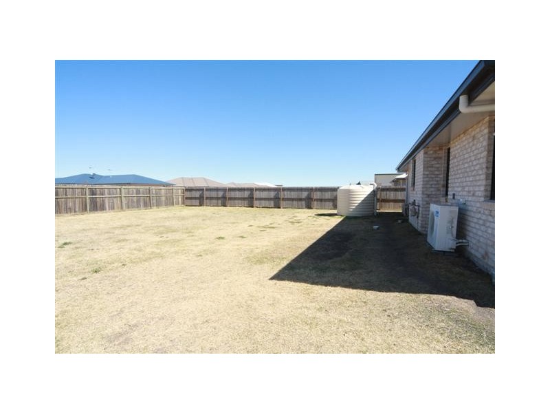 68 DIGGERS DRIVE, Dalby QLD 4405