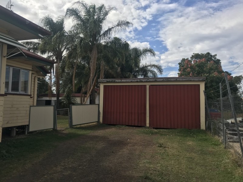 17 Rochedale St, Dalby QLD 4405