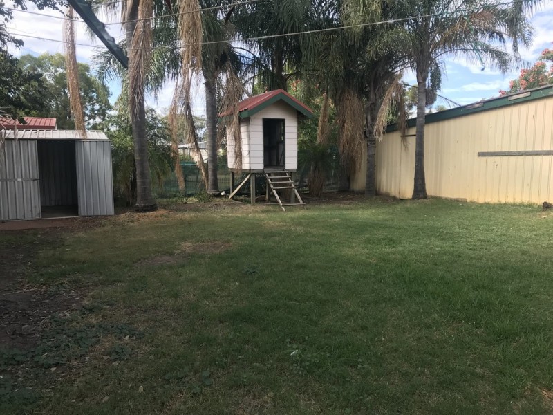 17 Rochedale St, Dalby QLD 4405