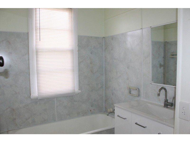 70 Arthur Street, Dalby QLD 4405