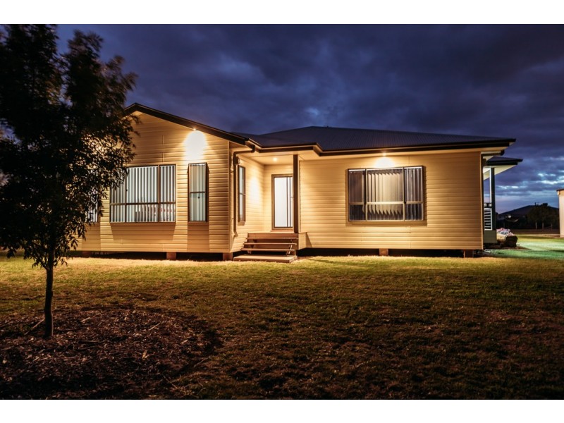 43 Solitaire Court, Dalby QLD 4405