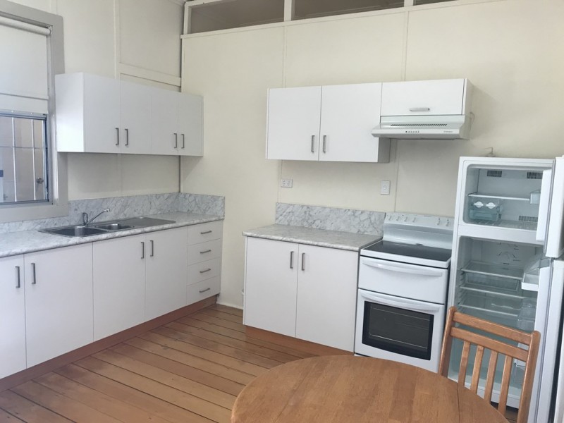 98 Cunningham St, Dalby QLD 4405