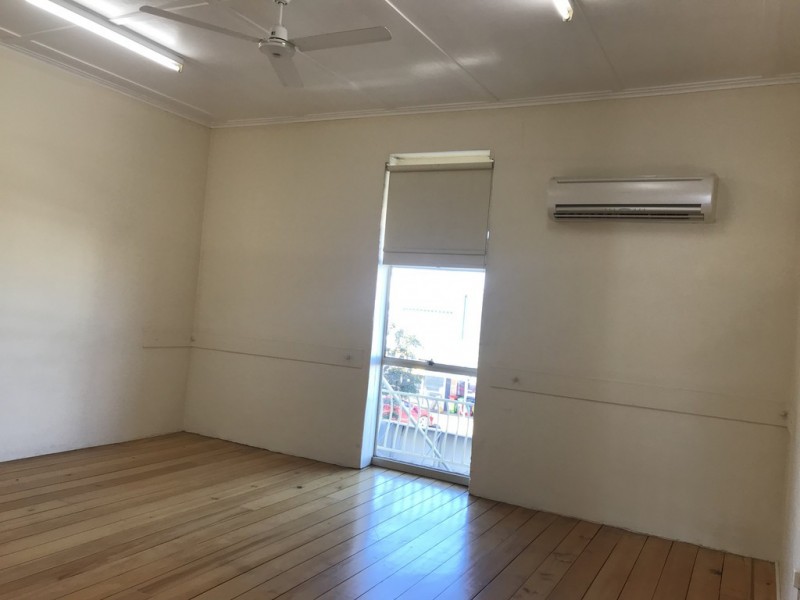 98 Cunningham St, Dalby QLD 4405