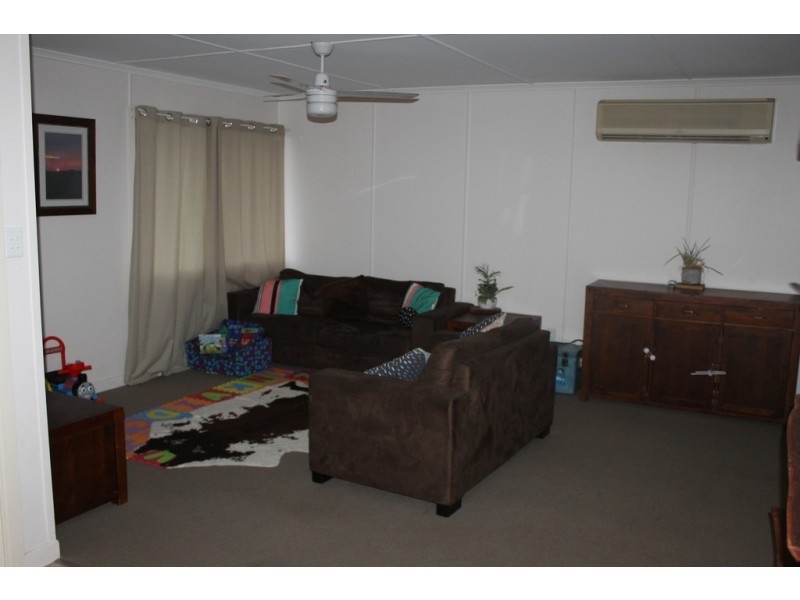 37 Geisel Street, Dalby QLD 4405