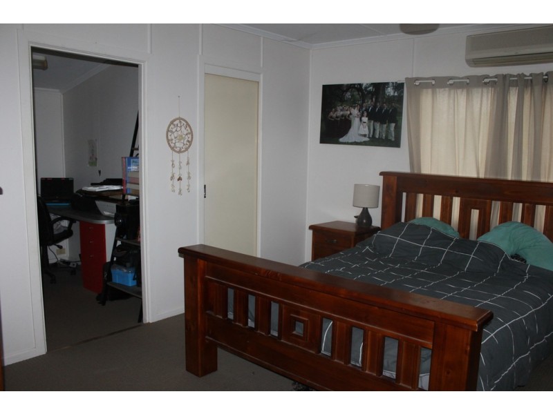 37 Geisel Street, Dalby QLD 4405