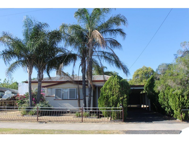 83 Bunya Street, Dalby QLD 4405