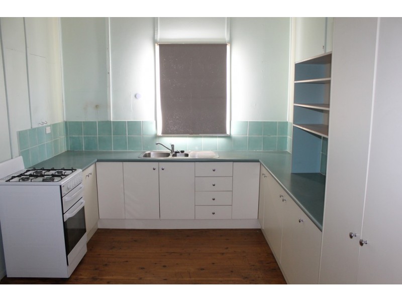 83 Bunya Street, Dalby QLD 4405