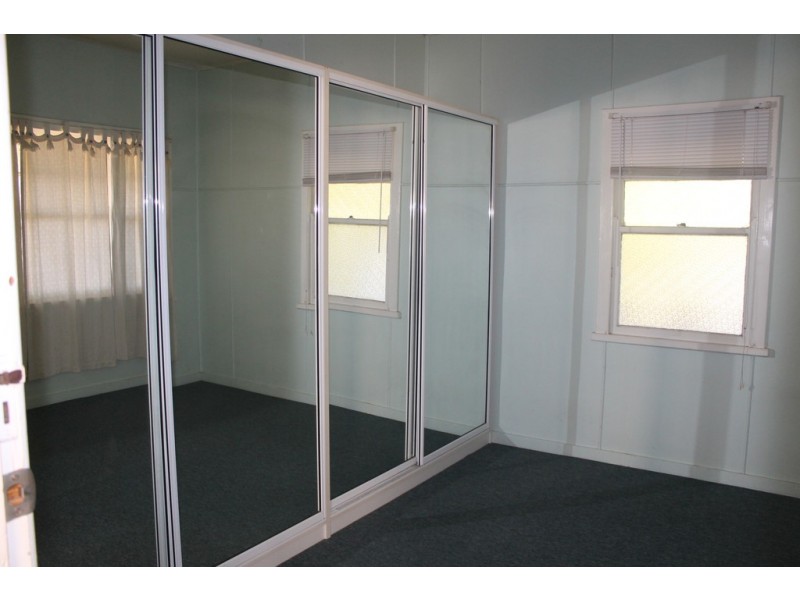 83 Bunya Street, Dalby QLD 4405