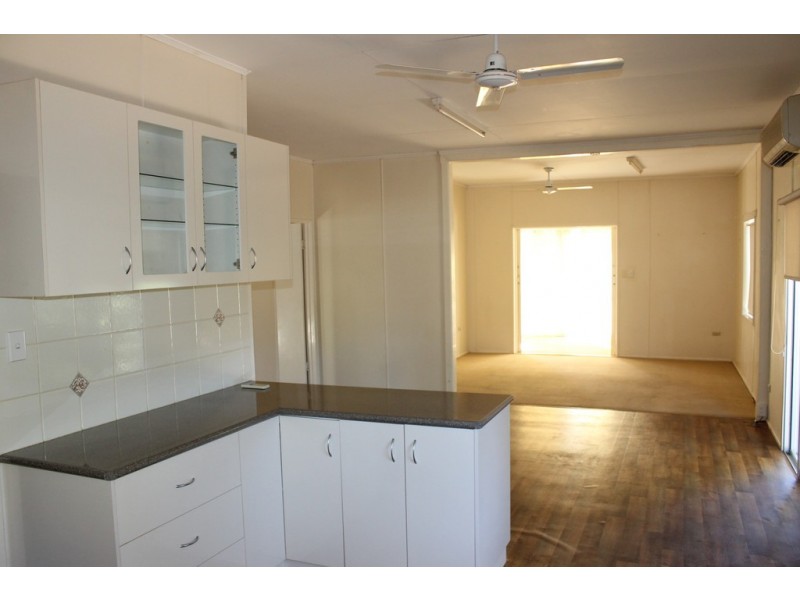 12 Besley Street, Dalby QLD 4405