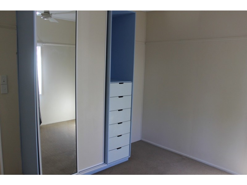 12 Besley Street, Dalby QLD 4405