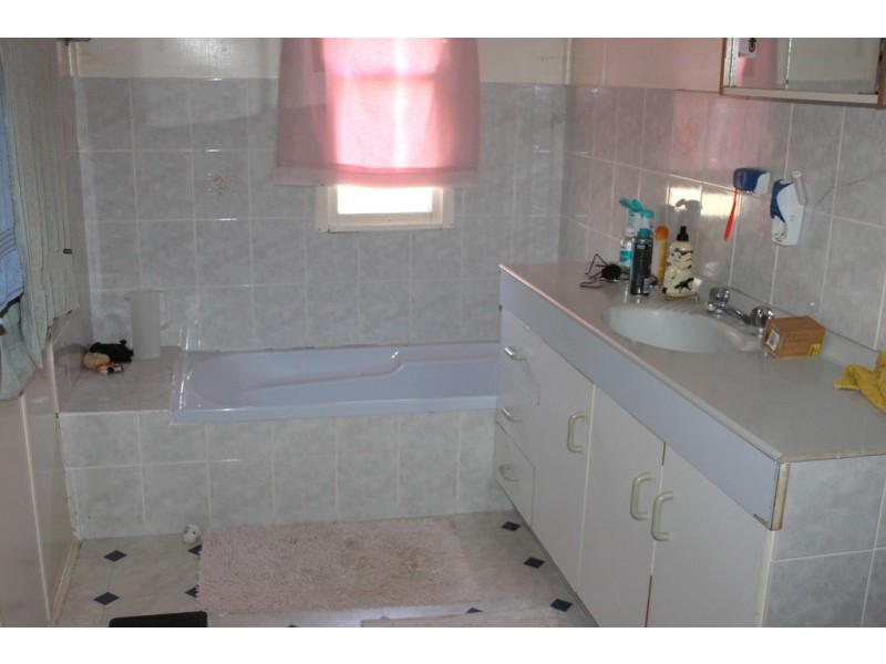 73B Dennis Street, Bell QLD 4408