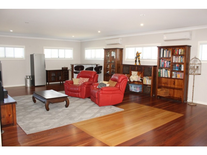 28 Vanessa Drive, Dalby QLD 4405