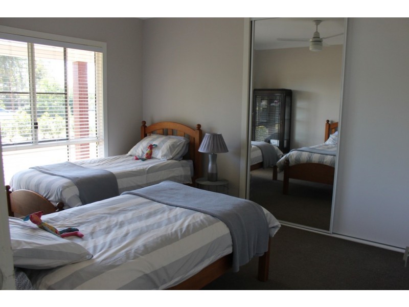28 Vanessa Drive, Dalby QLD 4405
