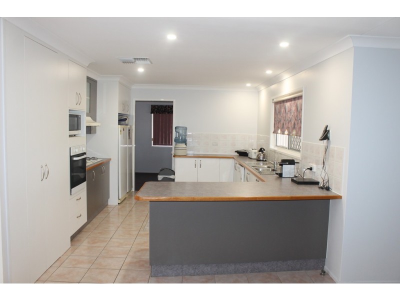 9 Lynette Street, Dalby QLD 4405